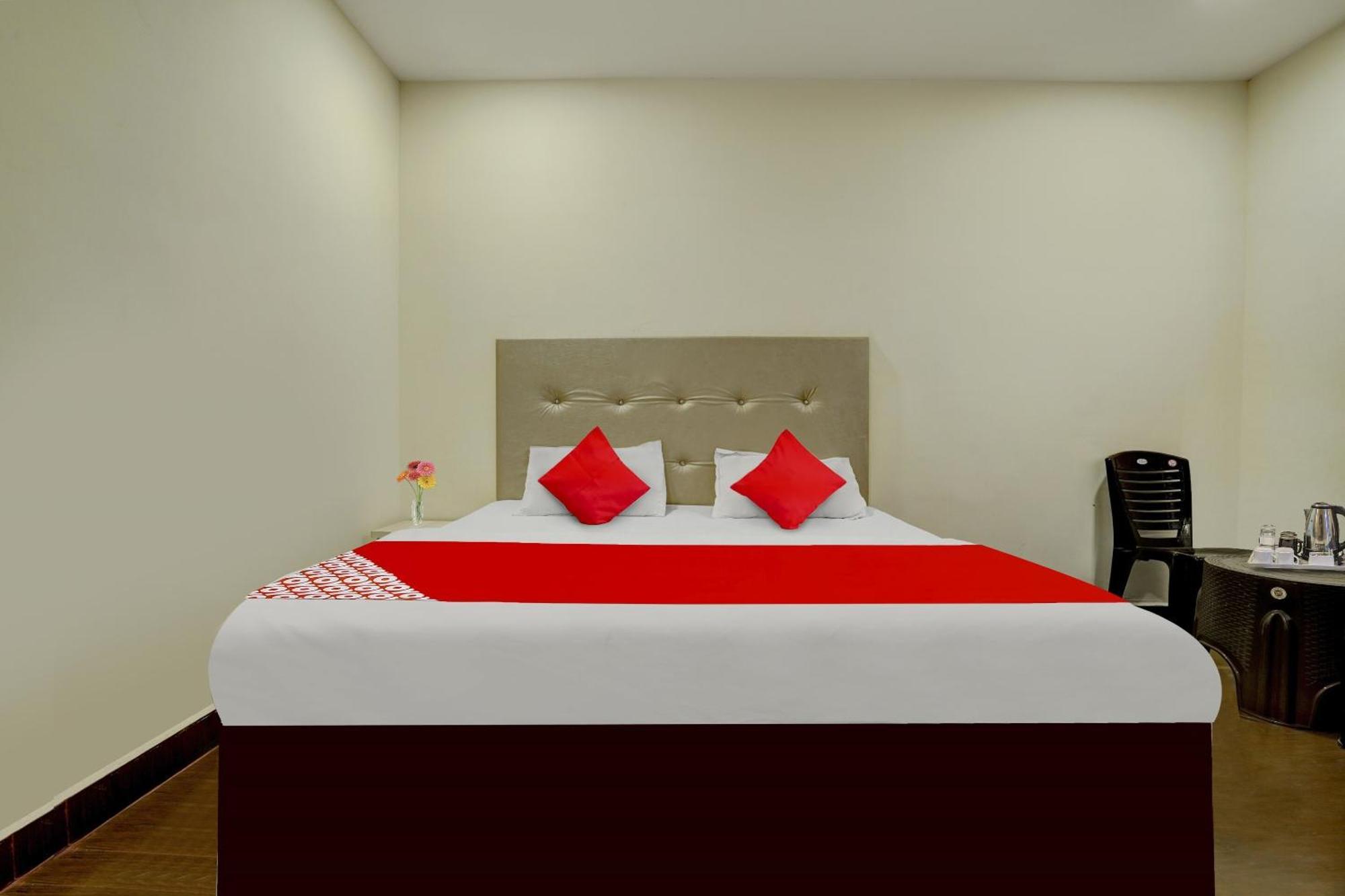 Oyo Flagship The Chirag Resort Bhandara Экстерьер фото